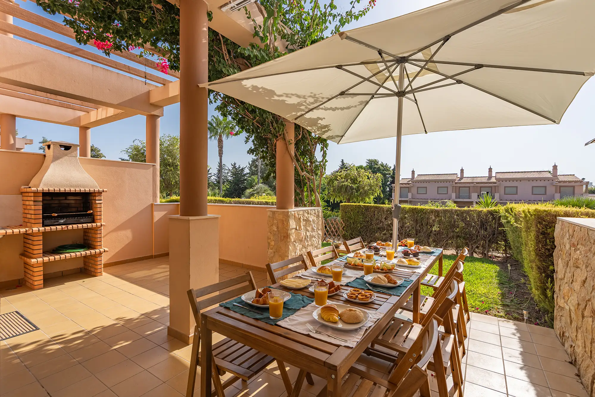 Outside area of Algarve holiday home