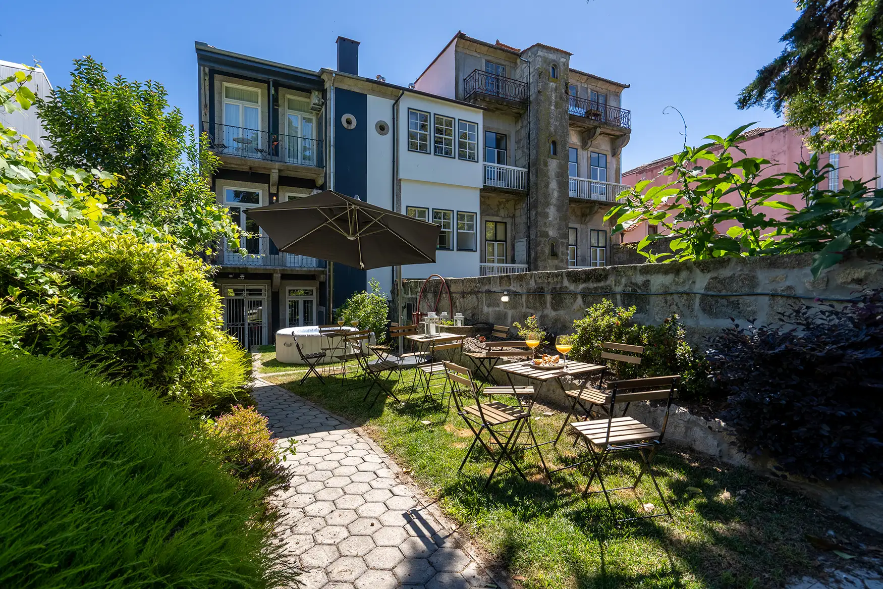 Historic building exterior in Porto, Portugal