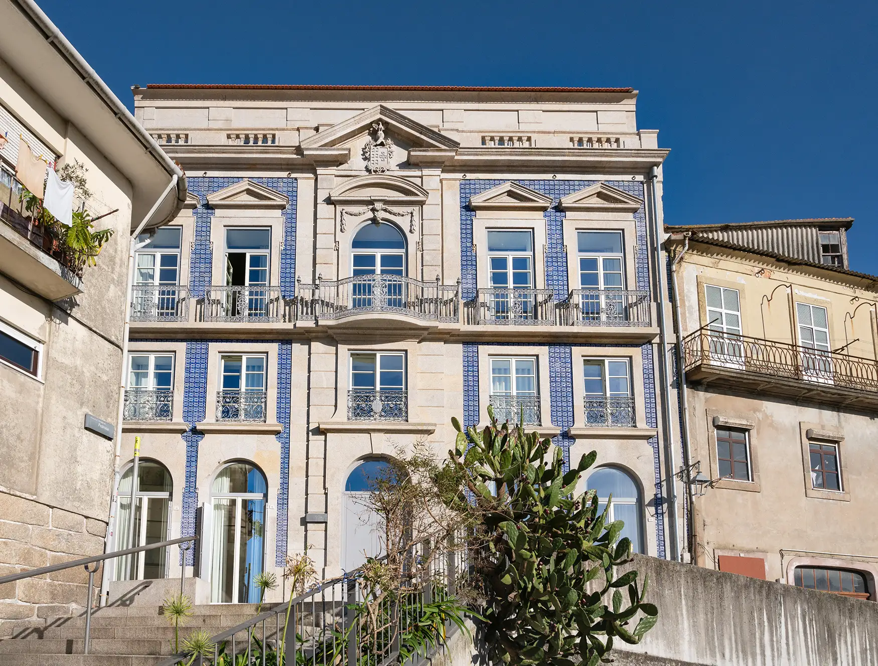 Fervenca Boutique Palace exterior in Porto